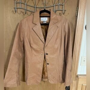 NEWPORT NEWS-Vintage tan 100% suede coat -NWT